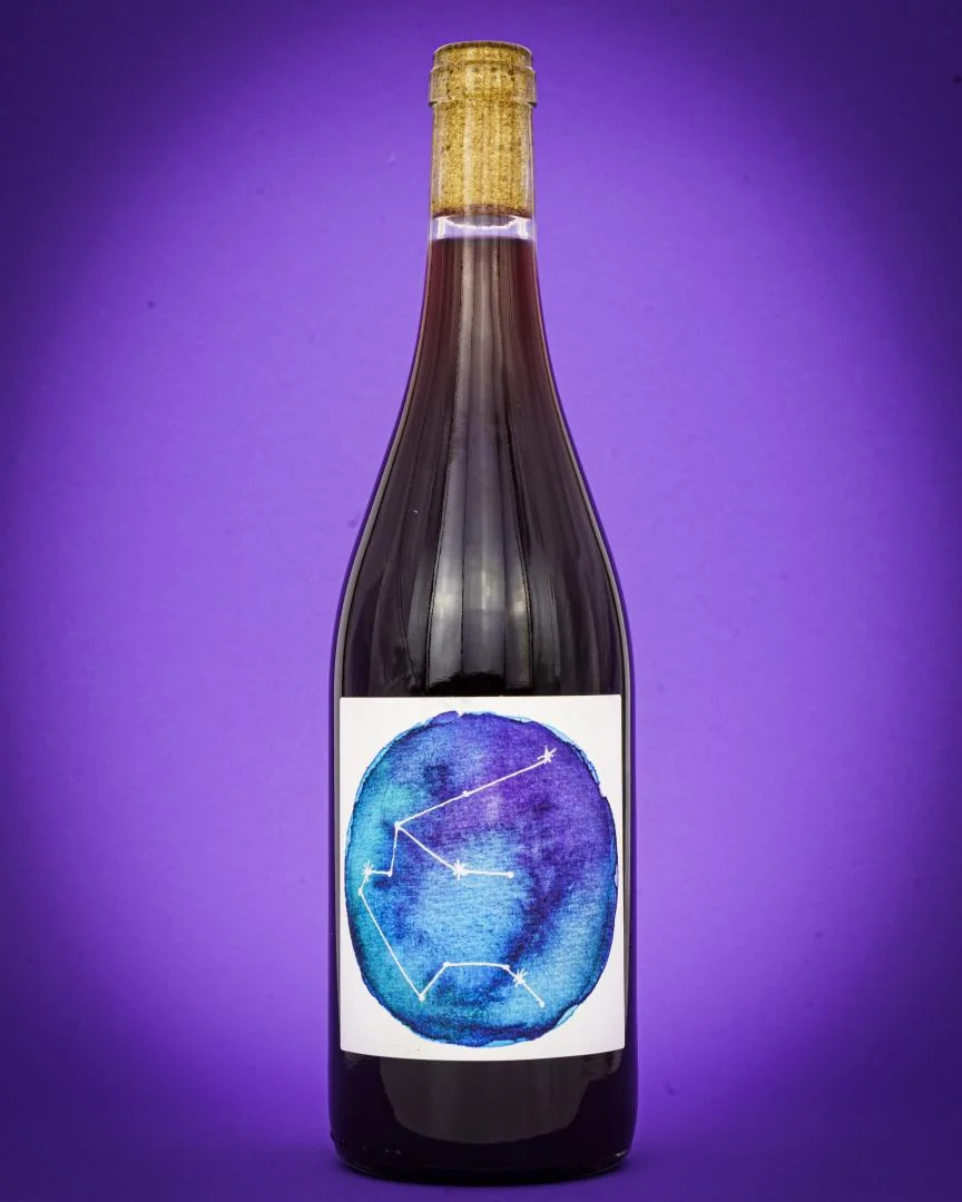 Red Aquarius chilled red Dornfelder bottle