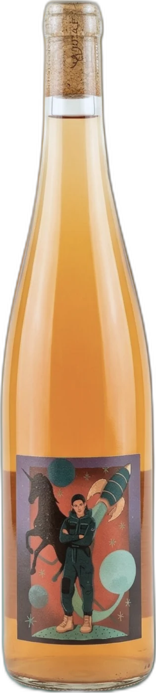 Flasche Captain Lucy, Etikett mit illustrierter Kapitänin in grüner Uniform vor Planeten und Rakete